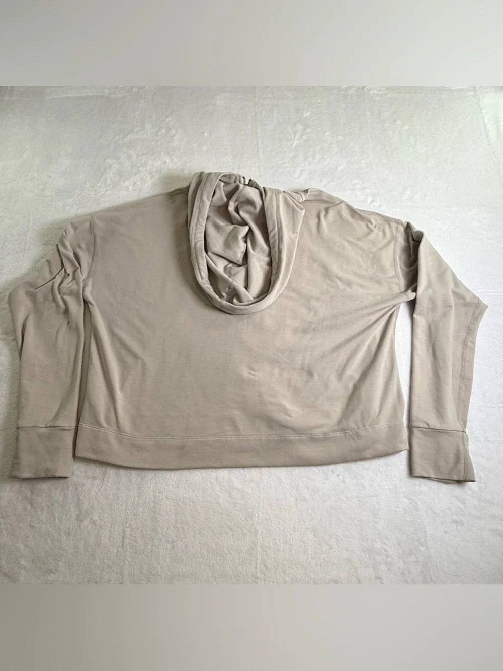 Vuori Light  Beige Half-Zip  cropped Hoodie - Picture 5 of 5